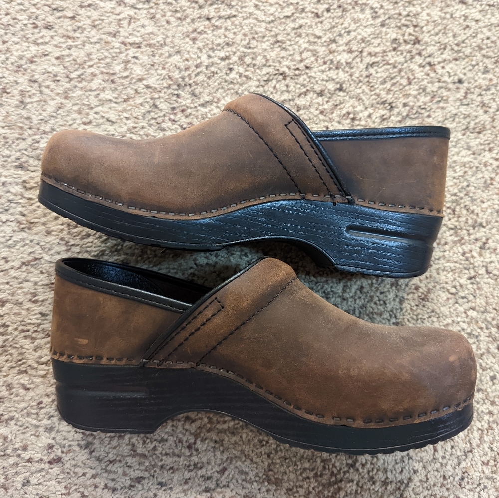 Women's Dansko clogs